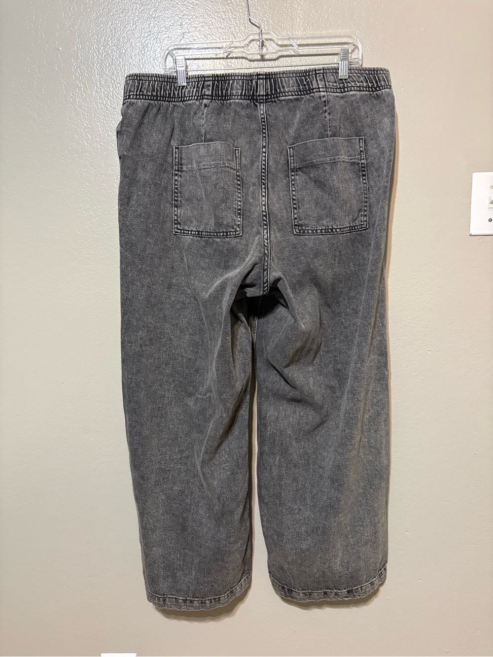 GAP Denim High Rise/Wide Leg Black Washed Cargo Style Jeans Size XL - Picture 7 of 16